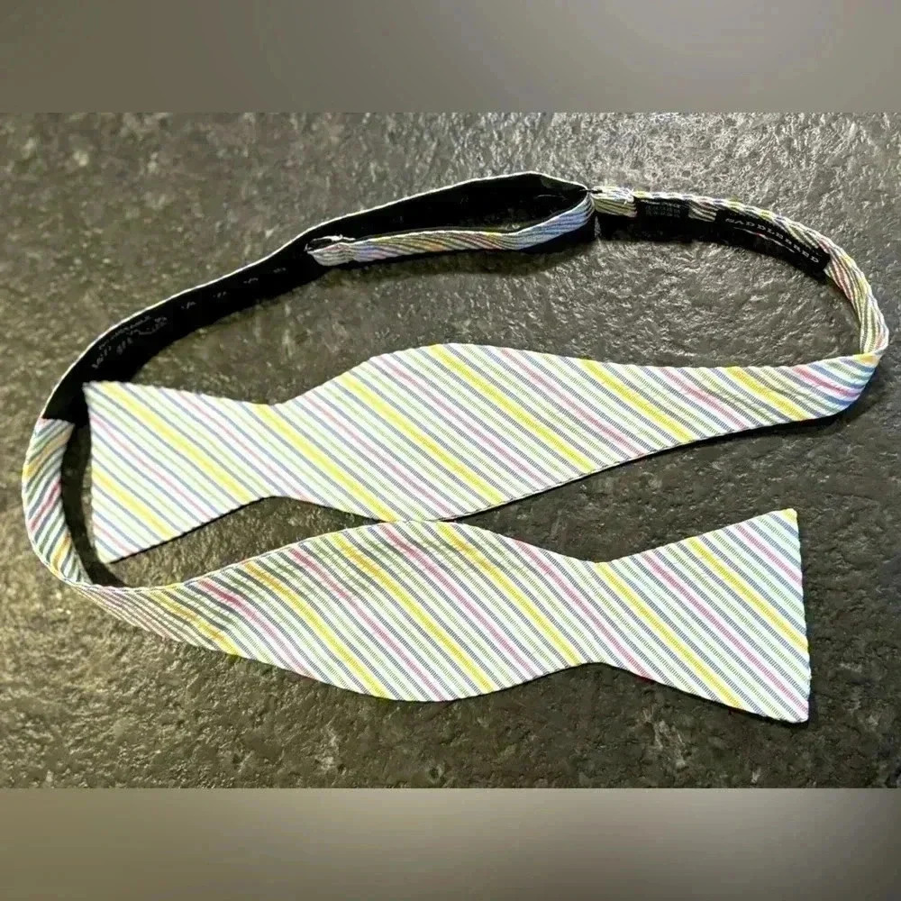 Saddlebread‎ 100% Silk Bow Tie